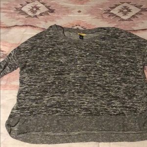 Heathered gray long sleeve top